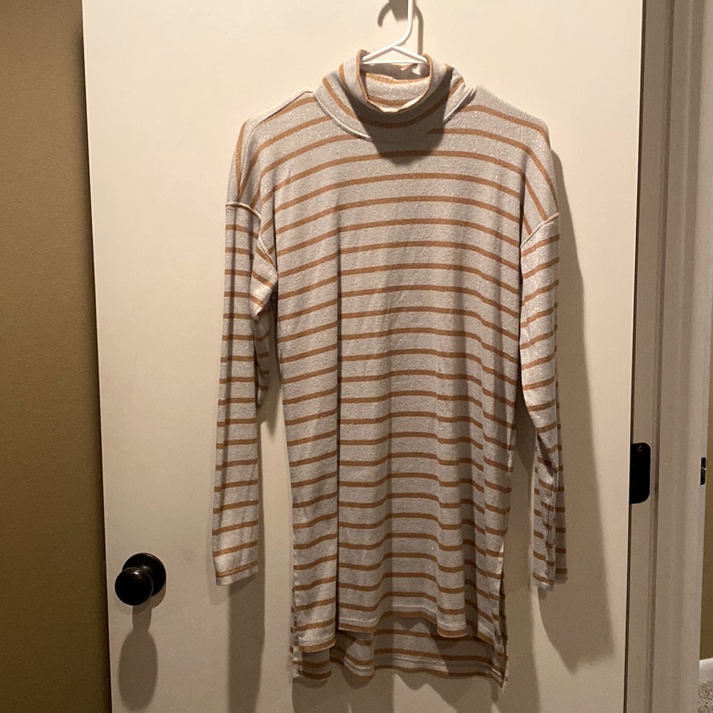 Anthropologie gold and tan shimmer tunic size medium